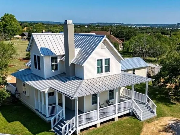 270 Oak Hollow Dr, Kerrville, TX 78028