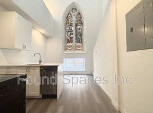 16 W Avenue South Ave #104, Hamilton, ON L8N 2S1