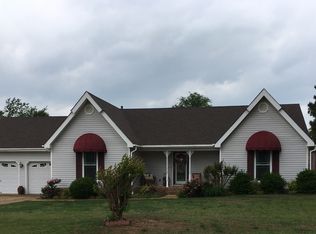 303 Hawksberry Ln, Florence, AL 35633