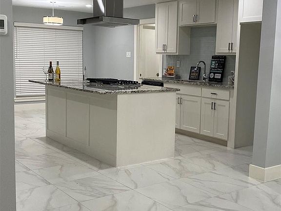 5th image of 514 Park Ln