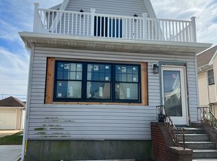 458 E Olive St, Long Beach, NY 11561