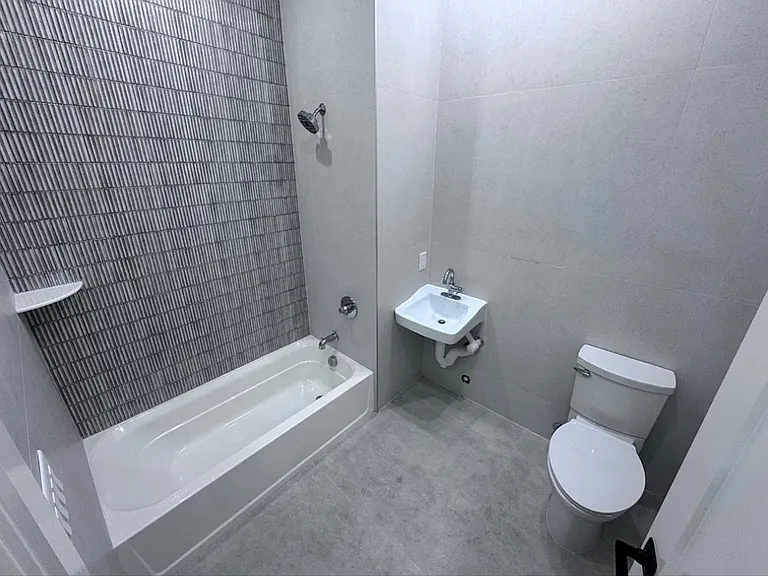 40 Lembeck Ave #105F — Photo 8