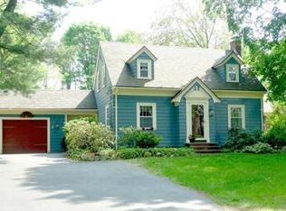 12 Walton Ln, Wakefield, MA 01880