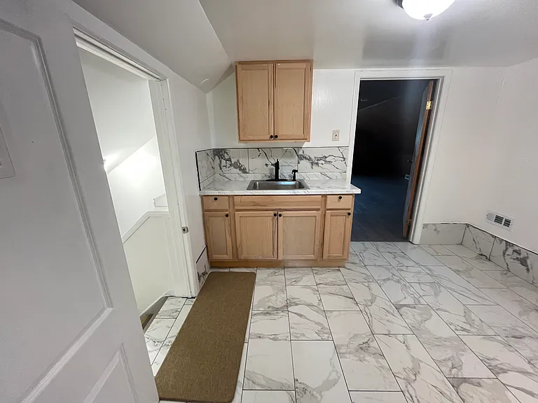 90 Longmeadow Rd #3 — Photo 7