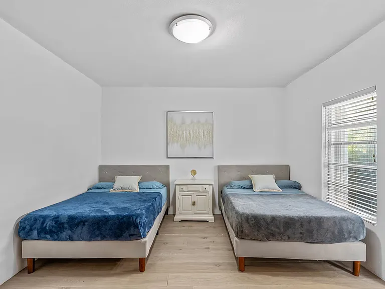 1134 Harrison St — Photo 35