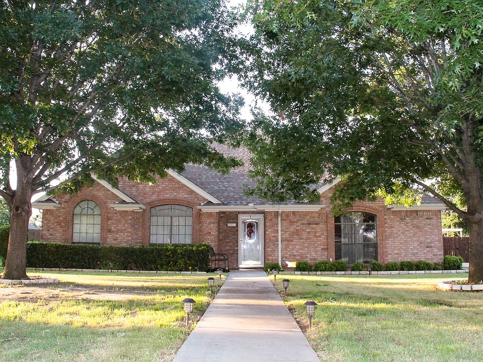 1st image of 607 Aqua Vista Dr
