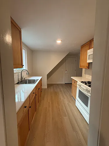 432 Hayward Ave #UP Photo 1 432 Hayward Ave #UP Photo 1