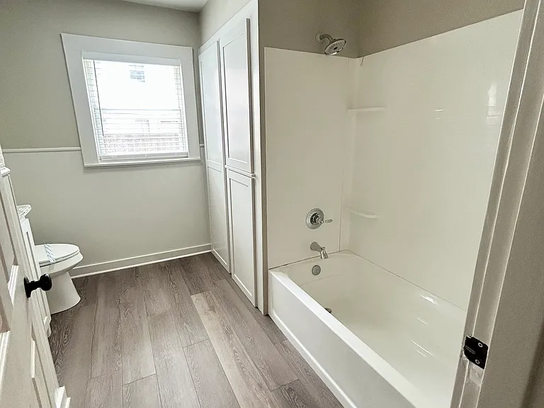 1606 N Travis St — Photo 17