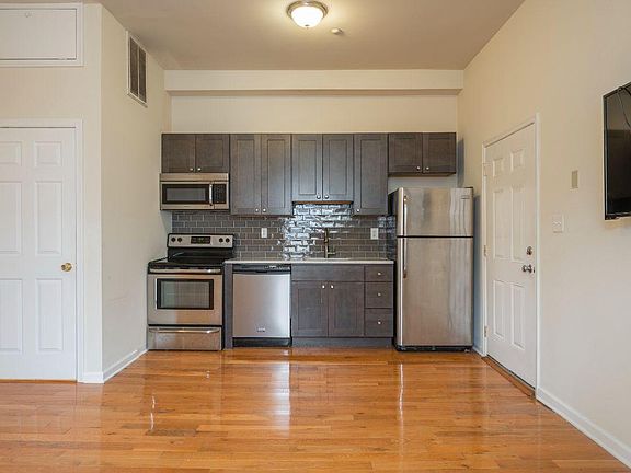 2nd image of 1519 N 16th St #40a206db7