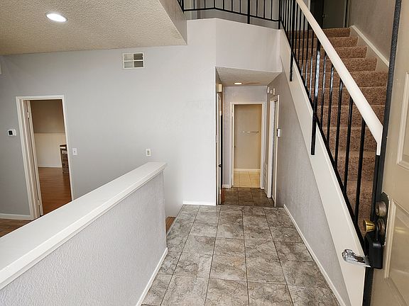 3rd image of 34742 Siward Dr