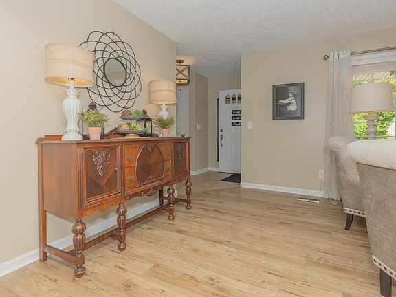 3rd image of 5766 Spring Corner Rd