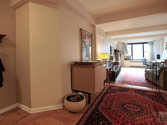 2nd image of 65 Park Ter E APT C56