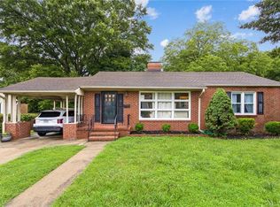 13 Rugby Rd, Newport News, VA 23606