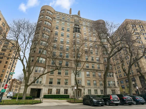 5490 S South Shore Dr #2N, Chicago, IL 60615