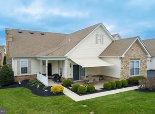 1027 Burgundy Cir, Pennsburg, PA 18073
