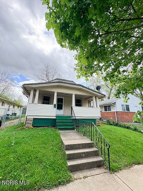 1st image of 750 Baird St