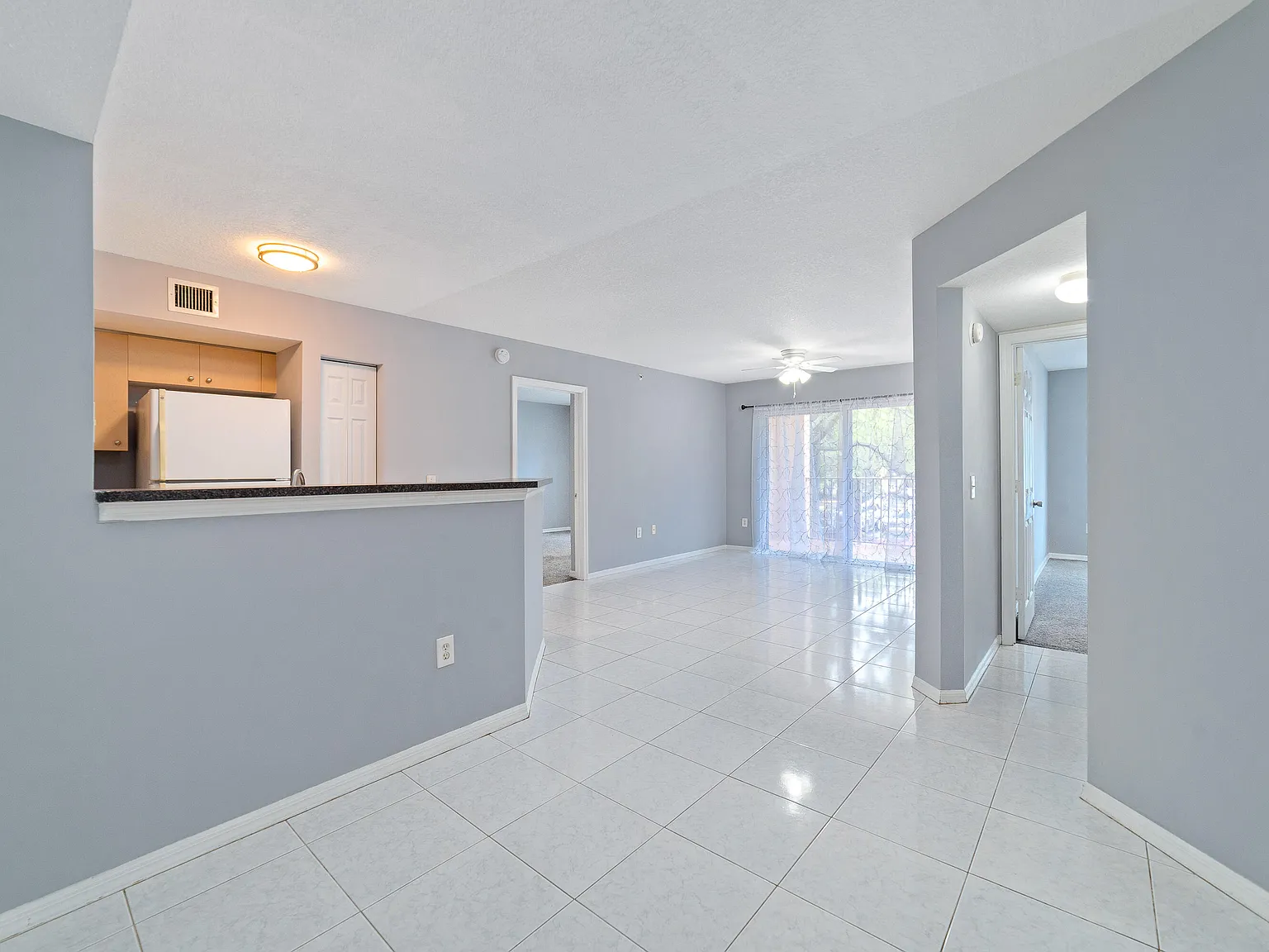 2 bed, 2.0 bath, 1060 sqft, $2,000 — Photo 1