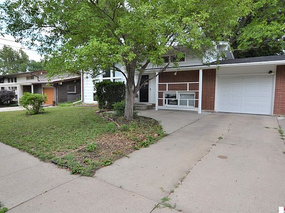 3rd image of 1310 Carlos Dr