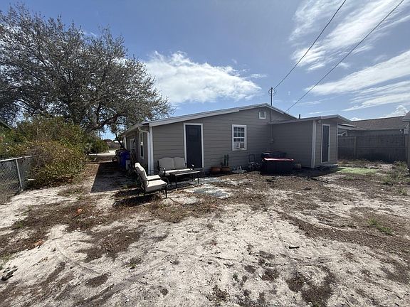 3rd image of 2339 2nd Ct SE