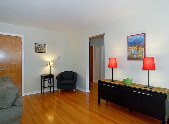 3rd image of 416 S Elmwood Ave APT 4