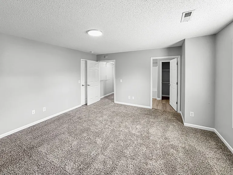 Summers Run Apartments — Photo 8