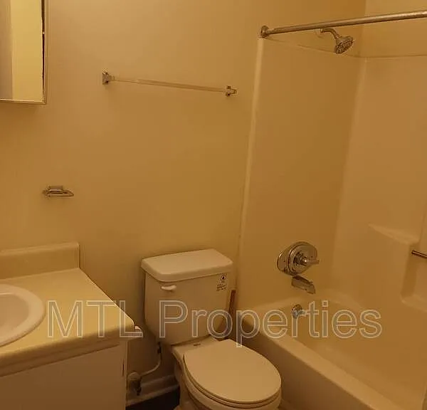 1674 Eagles Pl #1 — Photo 10