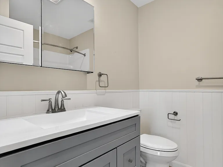 42 Almont St #STREET2L — Photo 12