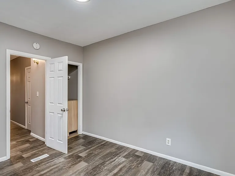 1025 State St — Photo 12