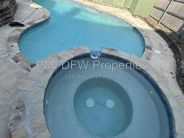 2332 Boardwalk Dr — Photo 14
