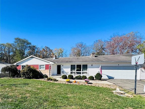 2nd image of 1155 Griffiths Dr