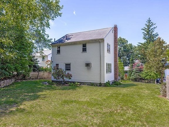 2nd image of 41 Sunset Hill Rd
