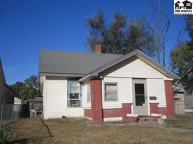 1st image of 1517 N Orchard Ave