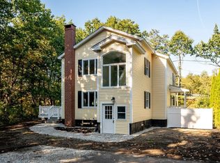 17 Lilac Ln, Kennebunk, ME 04043