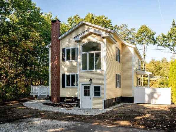 17 Lilac Lane, Kennebunk, ME 04043