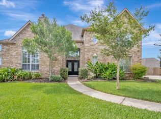 2225 Palm Bay Cir, Seabrook, TX 77586