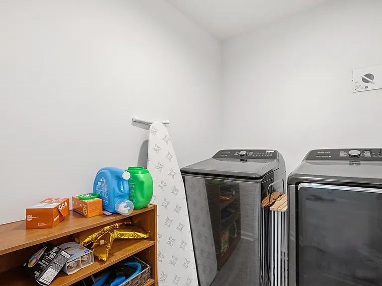 17 Crown Ct — Photo 37