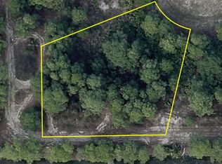 904 Candlelight Dr, Lehigh Acres, FL 33974
