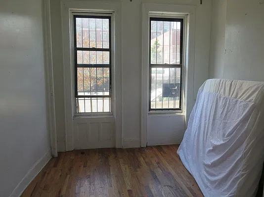 Rented by Spot It Realty LLC | media 28