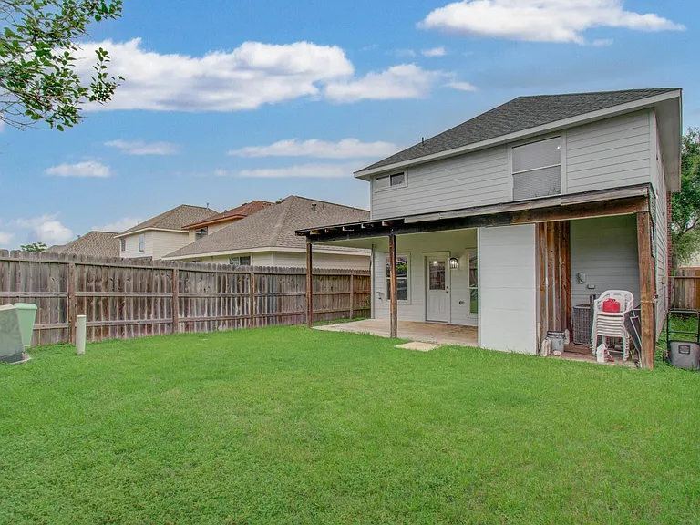 13963 Maximos Dr — Photo 34