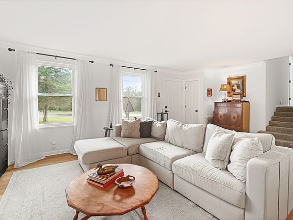 5th image of 829 Stonebrook Blvd