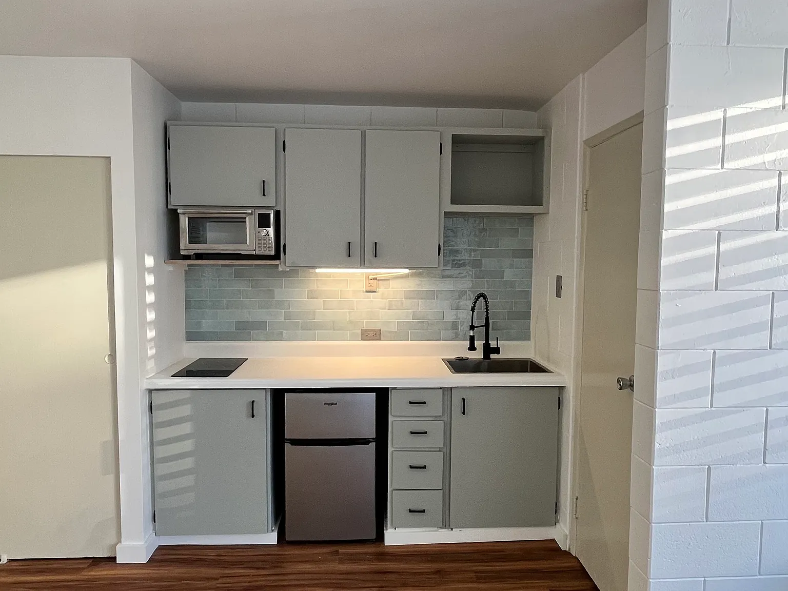 Studio, 235 sqft, $2,100 — Photo 2