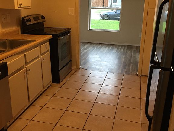 4th image of 5809 Posey Ln