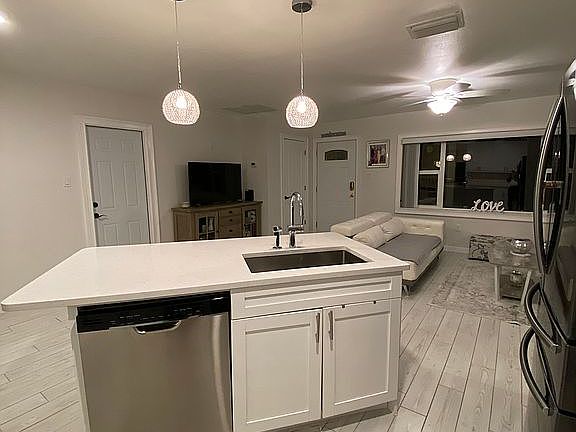 3rd image of 2120 Morningside Dr