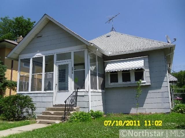 2nd image of 3853 Chicago Ave