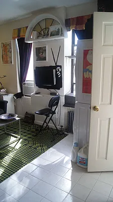 Rented by East Williamsburg Realty Inc | media 25