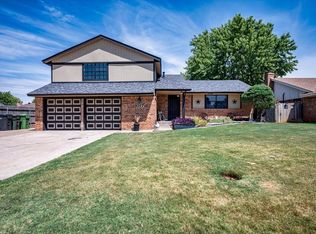1017 Linn Ln, Yukon, OK 73099