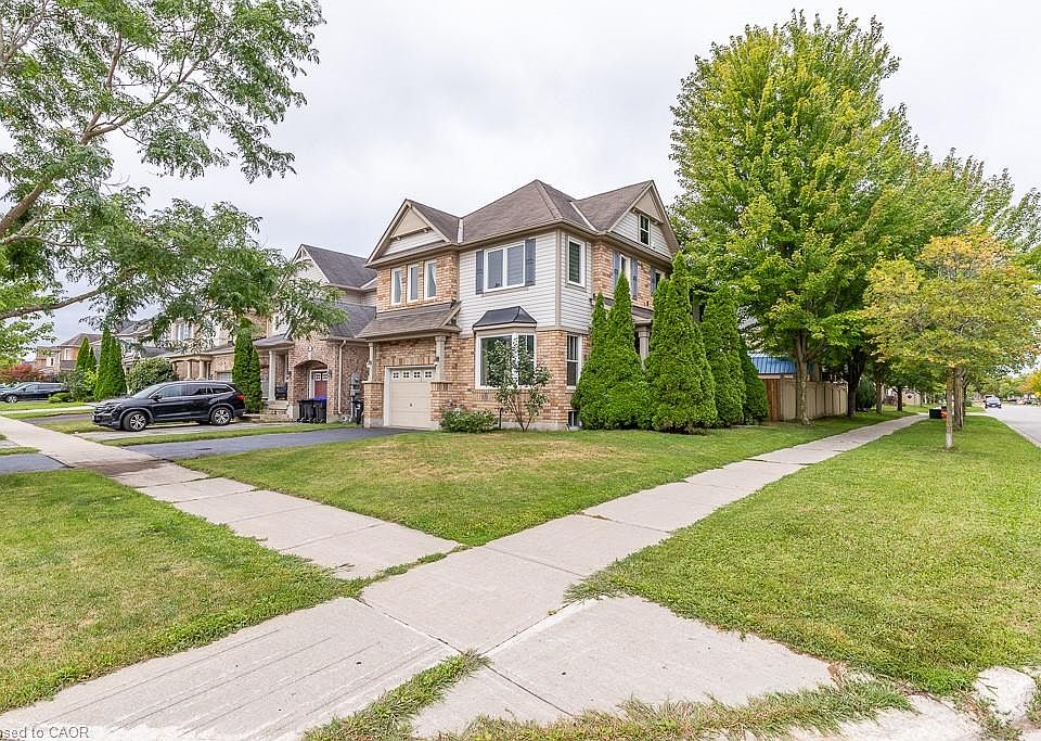 1st image of 83 Kidd Cres