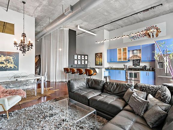 4th image of 185 NE 4th Ave #212