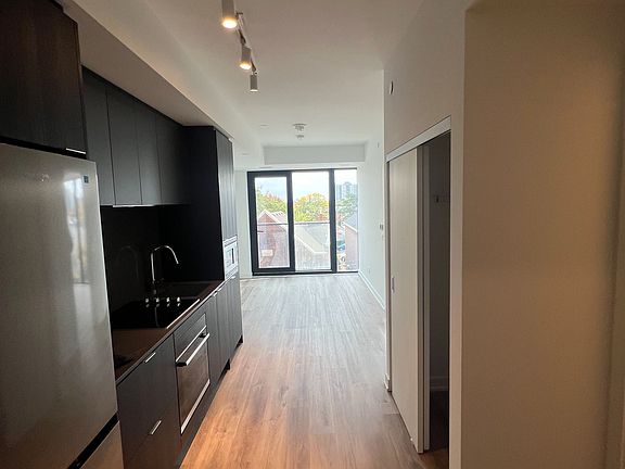 4th image of 101 John St N #416