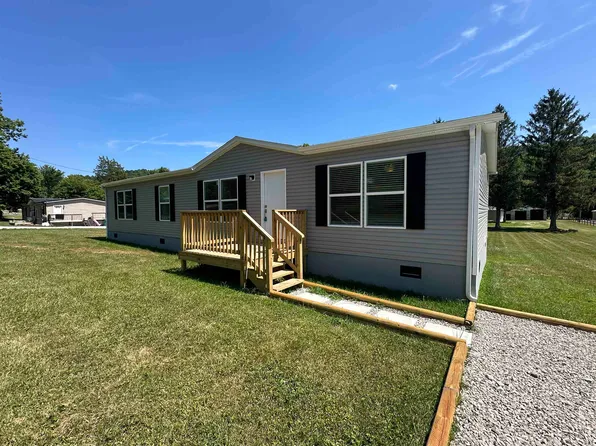 1478 Poca River Rd N, Poca, WV 25159